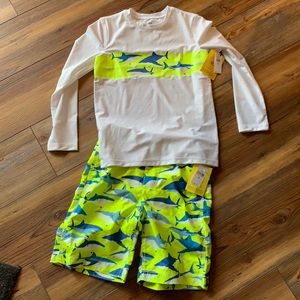 Gap boys bathing suit and rashguard NWT